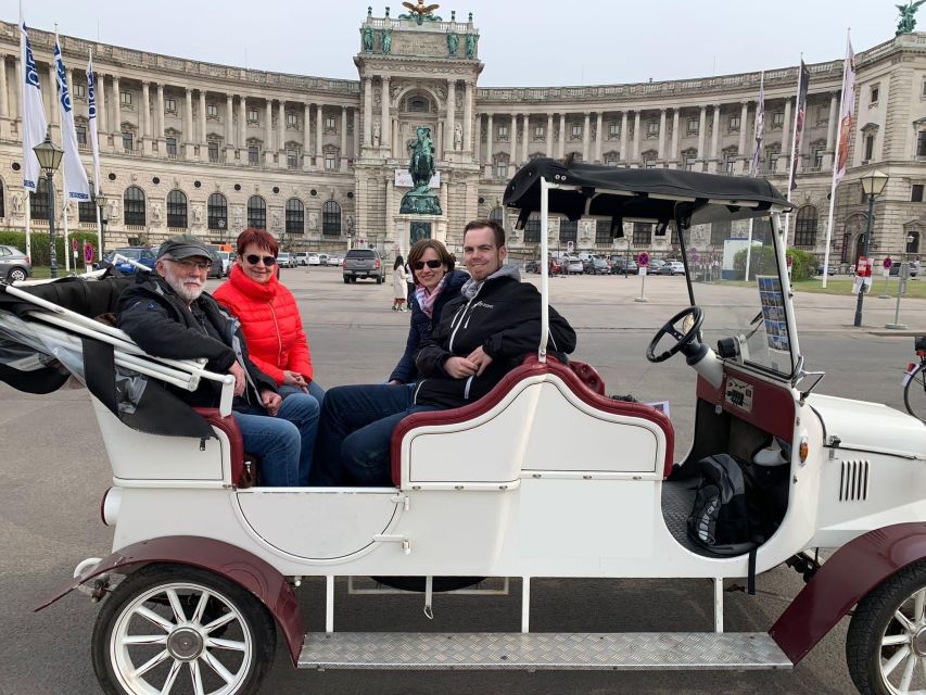 Sightseeing tour in electric vintage car (up to 5 people) - Meet at Herrengasse and enjoy the private pace
