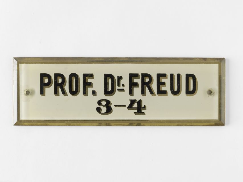 Sigmund Freud Museum Ticket - Phone AR for Freud’s Couch, and How to Get the Most From It