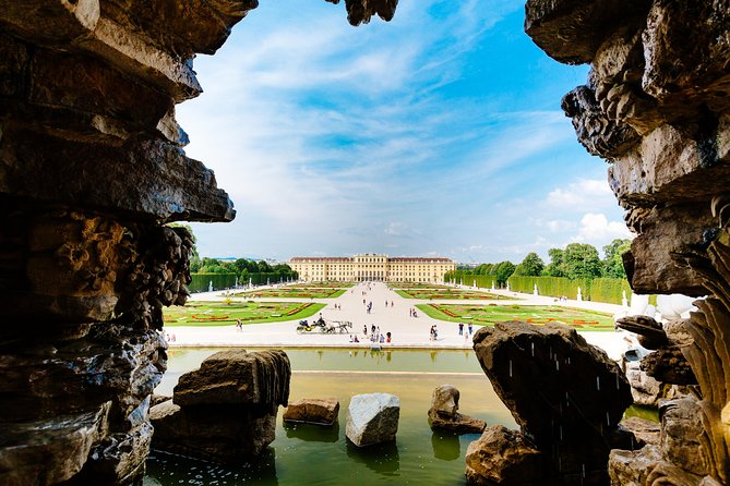 Skip-the-Line Schonbrunn Palace Guided Tour and Vienna Historical City Tour - State Rooms in 45 Minutes: Why That Time Box Works