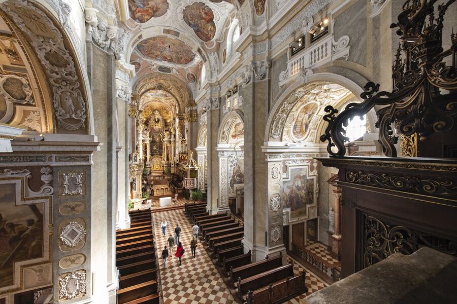 Ticket to Klosterneuburg Abbey - Getting there and finding the right entrance outside Vienna