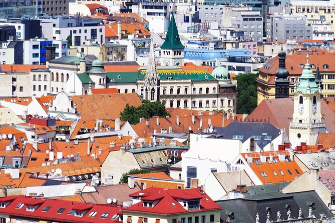 Trip from Vienna: Visit Bratislava - transport, lunch and guided tour included - The Bratislava Castle walking hour: what you gain from being guided