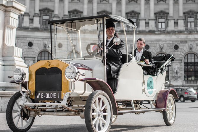 Vegan Sightseeing tour in an electro vintage car incl. schnitzel - Why an electric vintage car with vegan schnitzel makes sense in Vienna