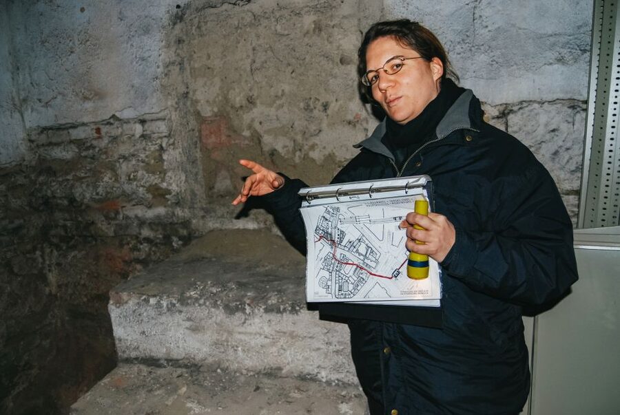 Vienna: 1.5-Hour Underground Walking Tour - The walk through basements: how the tour builds context