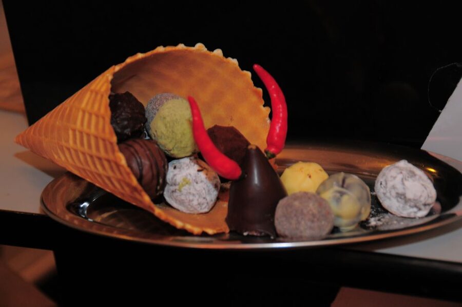 Vienna: 2.5-Hour Viennese Coffee, Cake, and Chocolate Tour - Key highlights at a glance