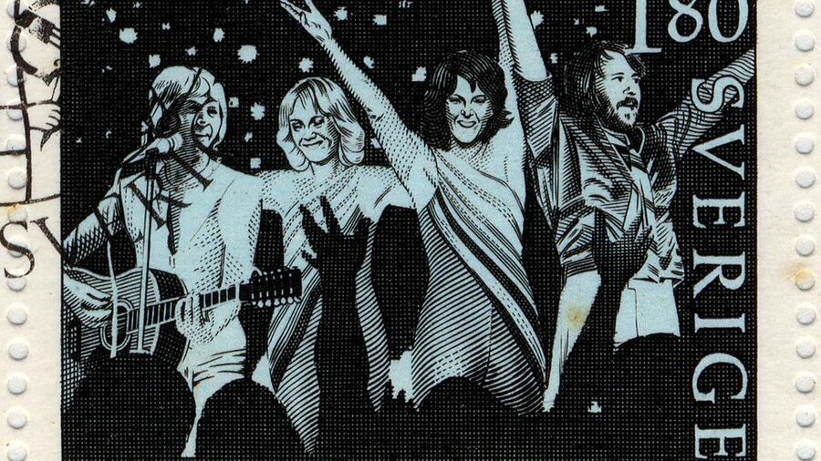 Vienna: 3,5-Hour Danube Cruise "Abba Night" - Live music by Abba Chiquita Revival: when the vibe clicks