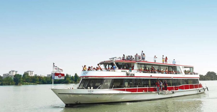 Vienna: 3.5-Hour Grand Danube River Cruise - Route A: Green Vienna goes for Urania, Prater, and river calm