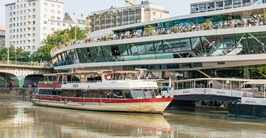 Vienna: 3-Course Evening Dinner Cruise - Should You Book This Vienna 3-Course Dinner Cruise?