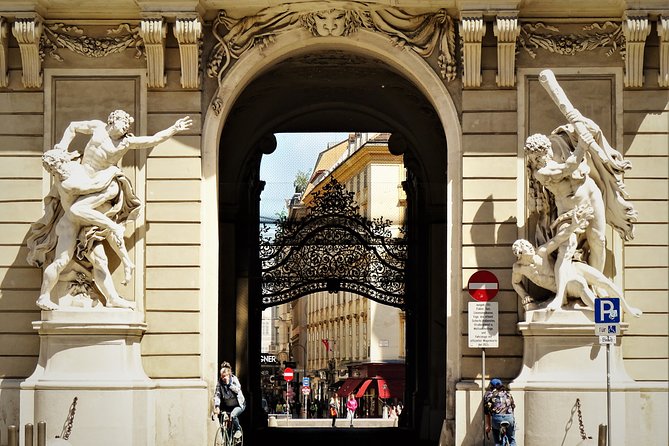 Vienna at First Glance a Private Walking Tour for First Timers - Stop 4: Osterreichisches Parlament and 19th-century historicism