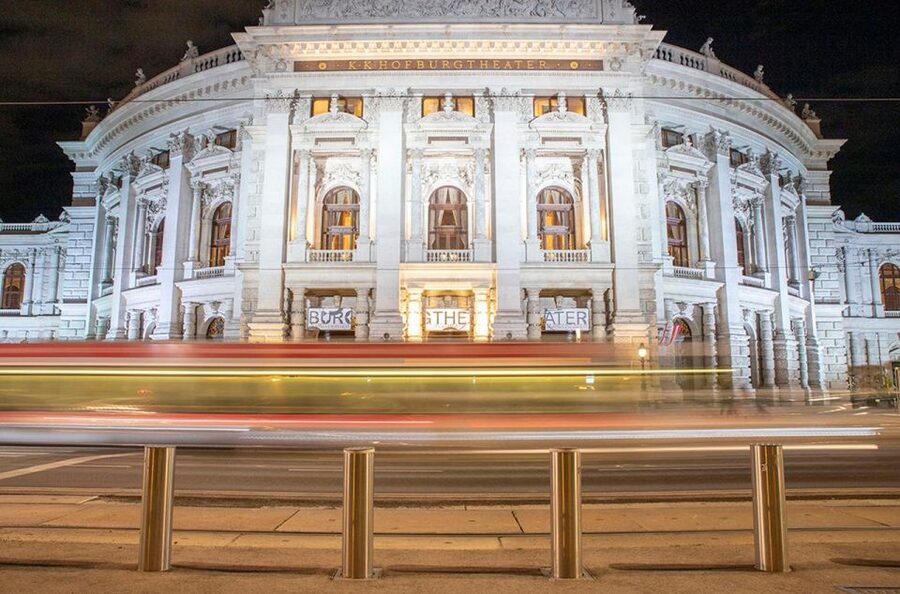 VIENNA AT NIGHT: Photo Tour of the Most Beautiful Buildings - What to Bring for a Comfortable 2.5 Hours of Night Shooting