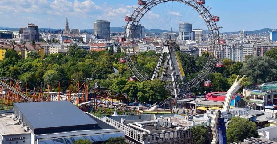 Vienna Audioguide - TravelMate app for your smartphone - Vienna introduction and local cuisine: start with context, not just landmarks