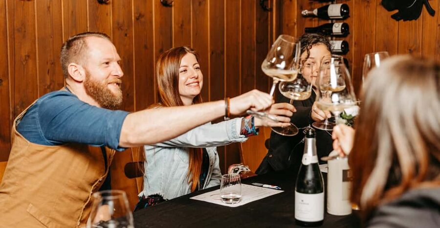 Vienna: Austrian Wine Tasting Evening - Vienna Local Wine Plus Styria Sauvignon Blanc, How the Flight Creates Comparisons