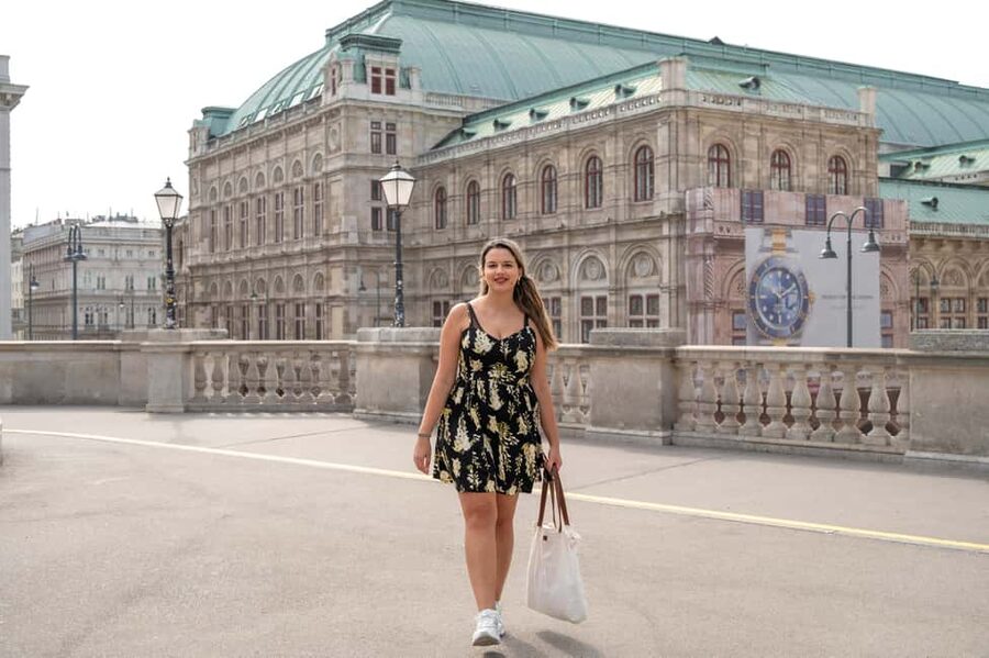 Vienna: Authentic Professional Photography Tour - Starting at Stephansplatz, Then Letting Vienna Do the Work