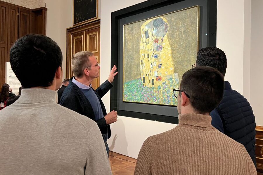 Vienna: Belvedere & The Best of Gustav Klimt Private Tour - Upper Palace museum architecture, where your guide helps you see faster