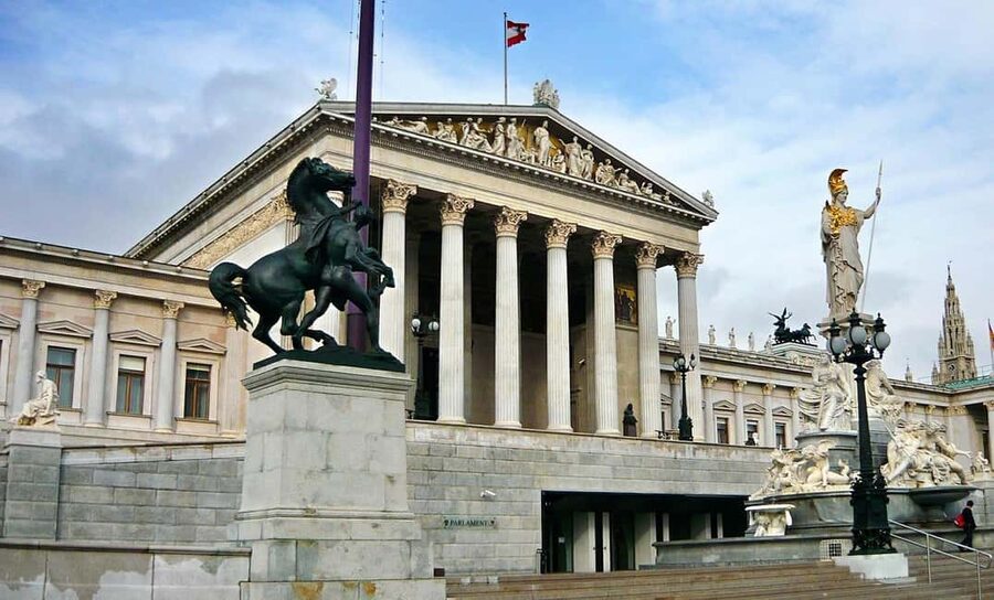 Vienna: Best of Vienna in 2 Hours with a Local - Key Takeaways Before You Go