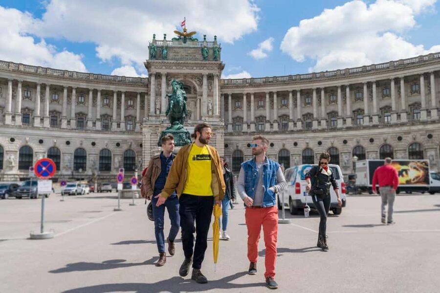 Vienna: Best of Vienna in 2 Hours with a Local - Belvedere and Schönbrunn Palaces: The Two Big Baroque Decisions