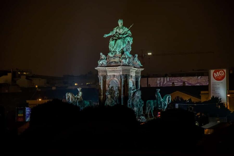 Vienna: Big Bus City Highlights Night Tour with Live Guide - Riding Along the Danube: Night Reflections That Feel Like a Bonus Tour