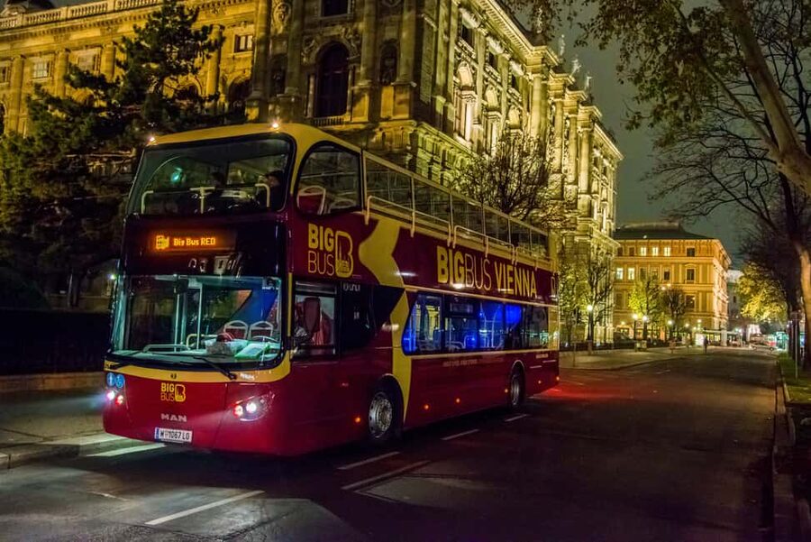 Vienna: Big Bus City Highlights Night Tour with Live Guide - Stadtpark and Ring Street: Seeing the City’s Layout From the Inside