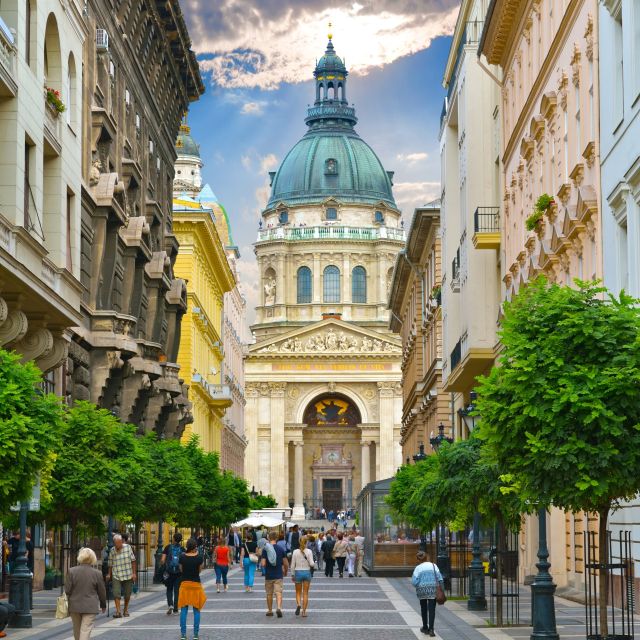 Vienna: Budapest Day Trip - Vienna to Budapest by road: why the drive matters