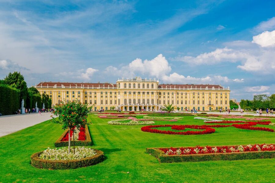 Vienna: Bus & Schönbrunn Palace Skip-the-Line Guided Tour - Schönbrunn gardens time: how much you’ll really get and how to use it
