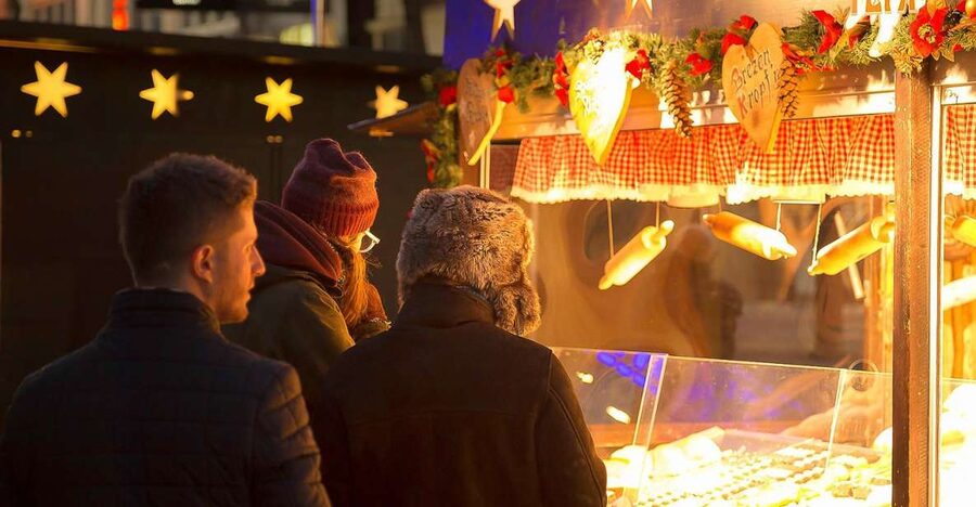 Vienna: Christmas Markets Tour - The walking plan: 2 kilometers, four markets, and a winter time budget
