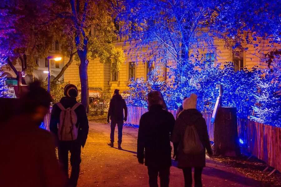 Vienna: Christmas Markets Tour - Stop 3: Markets in alternative districts, Vienna beyond the postcard squares