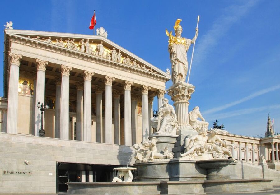 Vienna: City Center Guided Walking Tour - Meeting at Maria-Theresien-Platz, finding your guide, and getting ready