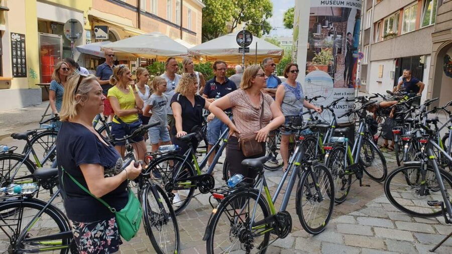 Vienna: City Highlights Guided Bike Tour - Vienna City Hall to the Parliament Building, Power You Can Ride By