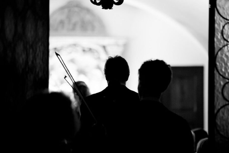 Vienna: Classic Ensemble Vienna in St. Peter's Church Ticket - Quick tips before you go (dress, recording rules, comfort)