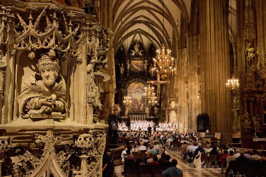 Vienna: Classical Concert at St. Stephen's Cathedral - Picking the right program: Mozart, Bach, Christmas, and the giant organ