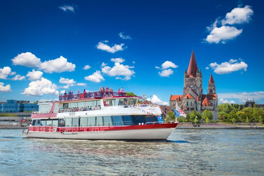 Vienna: Danube River Cruise w/ optional Viennese Specialties - Pass-by architecture at ship speed: Spittelau, Roßau Barracks, and Ringturm