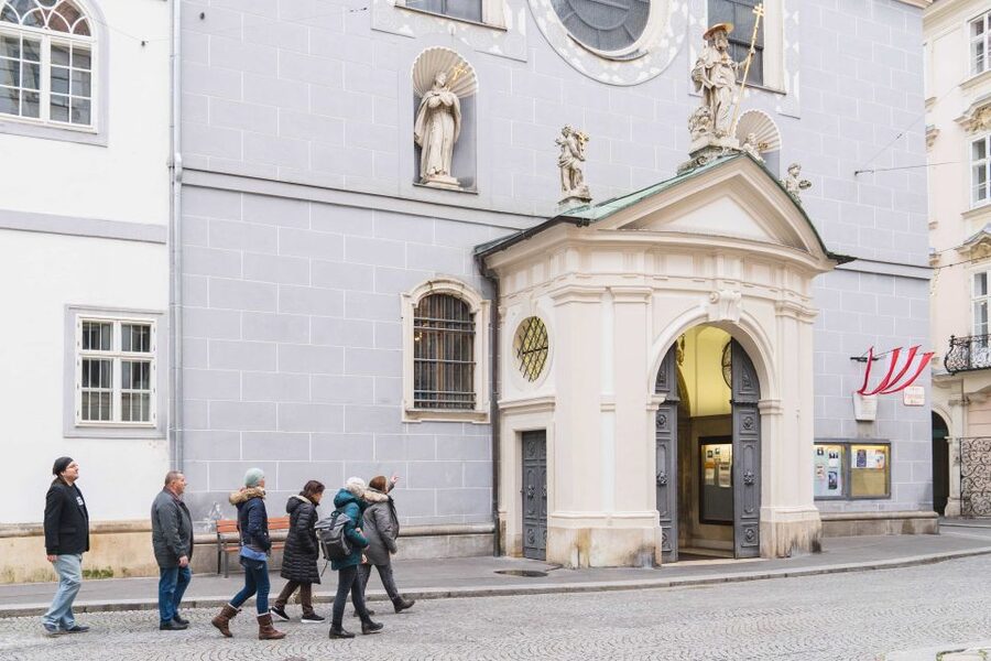 Vienna: Educational Walk Exploring Homelessness - Respectful education: what this walk does not do