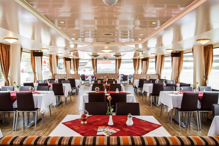 Vienna: Evening Cruise Along The Danube - The “romance” factor, and what to do if you expected more