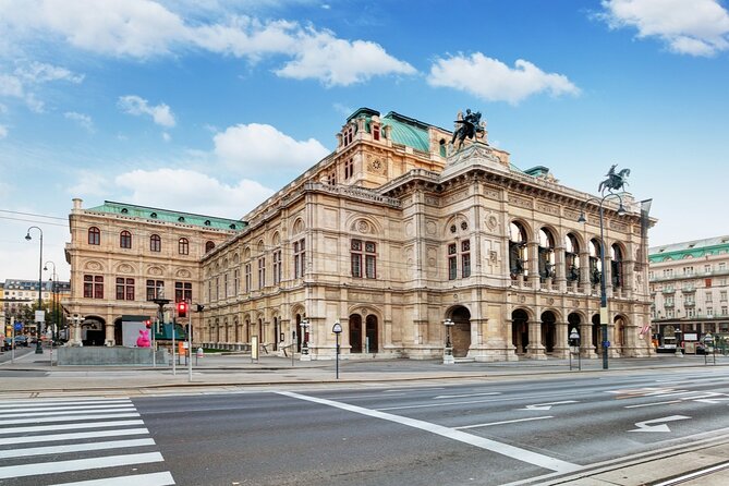 Vienna: Freud, Mozart & Beethoven Exploration Game - Starting at St. Stephen’s Cathedral and Ending at the Freud Museum