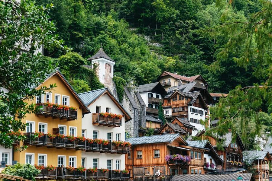 Vienna: Hallstatt & Alpine Peaks Day Trip with Skywalk Lift - The road breaks and timing: how to survive the coach without losing your mood