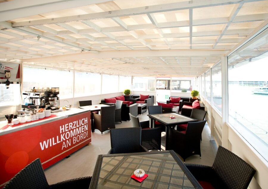 Vienna: Heurigen Cruise with Viennese Songs and Buffet - Value for Money: Is $74 Worth It?
