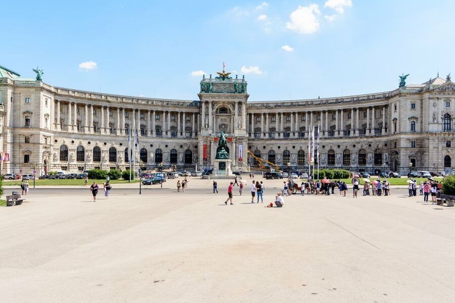 Vienna: Hofburg Palace and Sisi Museum Skip-the-Line Tour - Private car transfers for less stress: when the 2.5-hour option makes sense