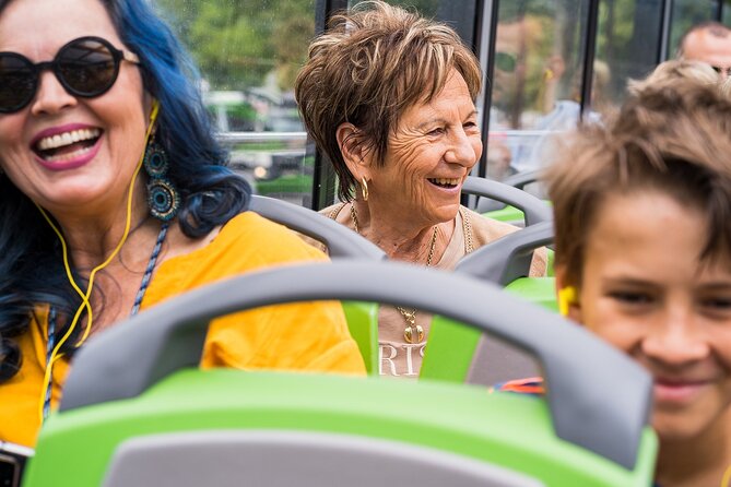 Vienna Hop On Hop Off City Tour - Audio commentary in 19 languages, plus a bonus music tour you can use on foot