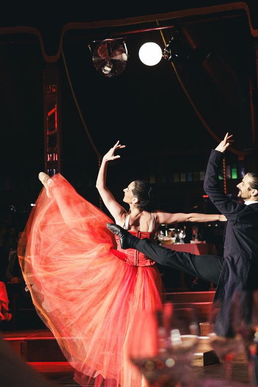 Vienna: Johann Strauss Dinner Show at the Prater - Food you can taste: a four-course Viennese dinner with options