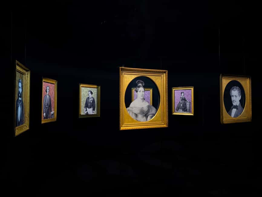 Vienna: Johann Strauss - Immersive Audiovisual Experience Ticket - Photo booth: become Strauss, then keep the souvenir