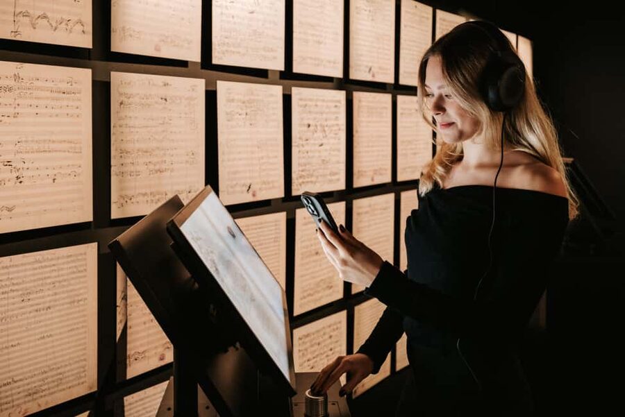 Vienna: Johann Strauss - Immersive Audiovisual Experience Ticket - Timing that actually works: a 75-minute visit