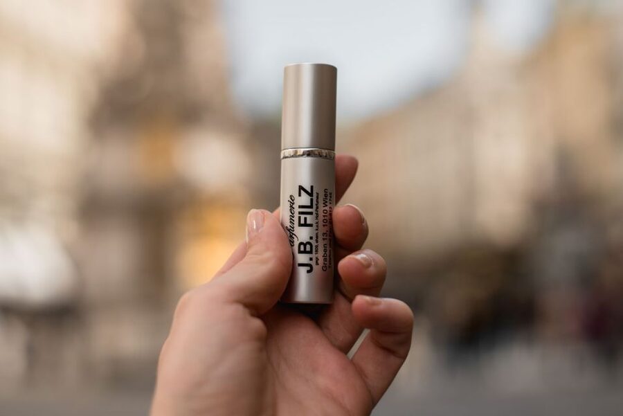 Vienna: KuK Perfumery Filz - Viennese Perfume Tasting - Meeting the tasting experience in Vienna’s oldest coffee house