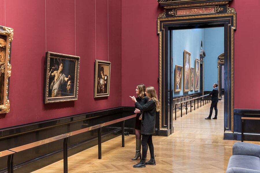Vienna: Kunsthistorisches Museum Guided Tour incl. admission - Kunstkammer curiosities: Cellini’s golden Saliera and the Madonna of Krumau
