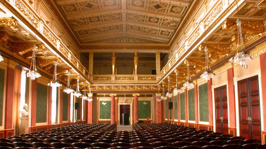 Vienna: Mozart Concert and Austrian Delights Dinner - Your walk to Musikverein: why the short distance is a win