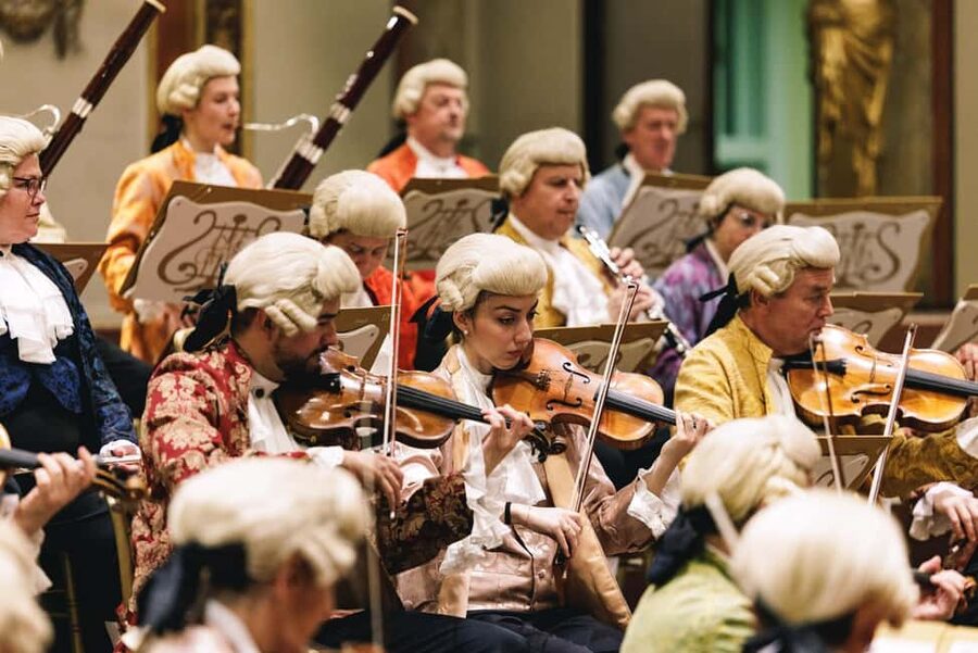 Vienna: Mozart Concert at the Vienna State Opera - What You Hear: Mozart Overtures, Arias, and Duets That Click Fast