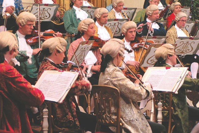 Vienna Mozart Concert in Historical Costumes at the Musikverein - Dress code: smart evening attire that matches the hall