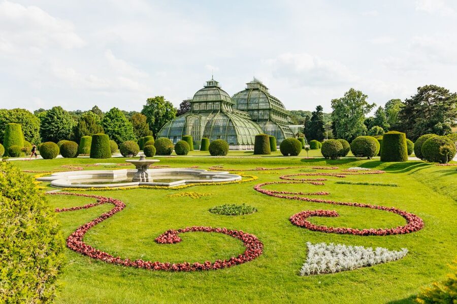 Vienna: Panorama Train Tickets to explore Schönbrunn Palace - Audio Guide in Multiple Languages: How to Get More From the Park