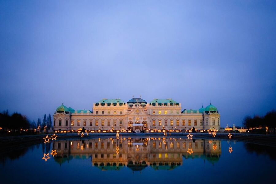 Vienna: Panoramic Night Tour by Bus - Kunsthistorisches and Naturhistorisches Museum: two grand facades, one window view