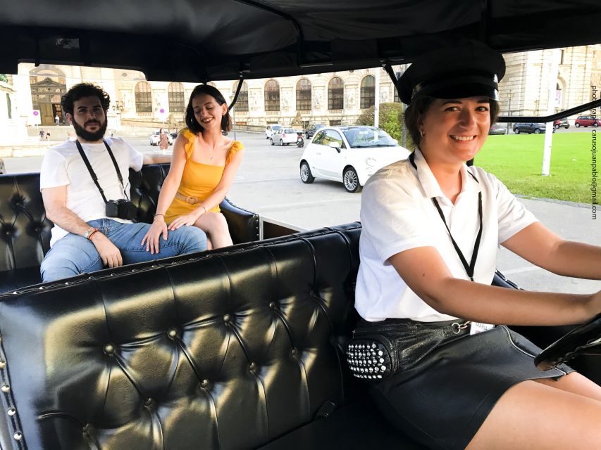 Vienna: Private Electric Car Sightseeing Tour - Prosecco and photos: the small perks that change how the tour feels