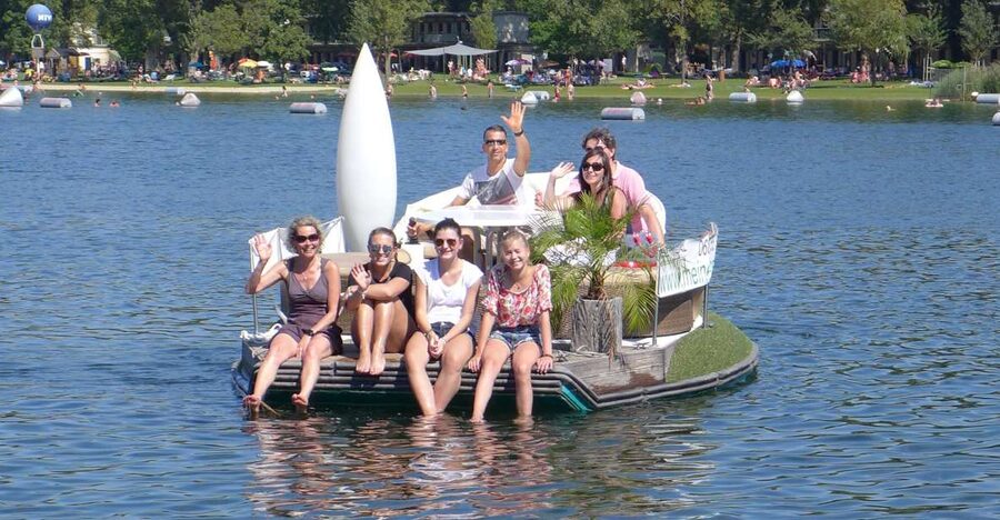 Vienna: Private Floating Island E-Boat Rental on Danube - The Floating Island Concept on the Old Danube