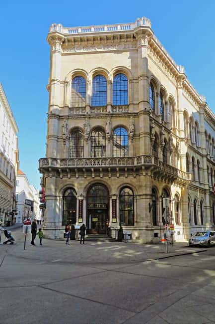 Vienna: Private Walking Tour of the Historic Center - Vienna State Opera House Finish: A Grand Note to Close the Walk